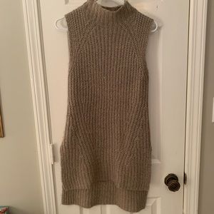 Women’s sweater tank